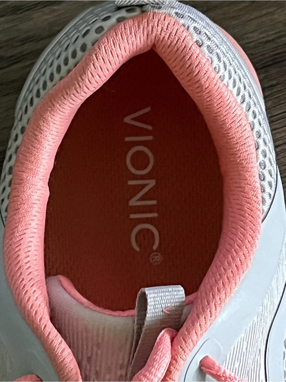 Vionic lightweight athletic